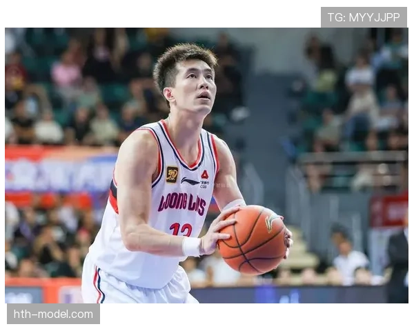 广州队战术调整引热议，能否助球队重返巅峰成焦点